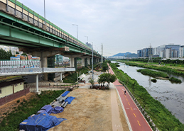 산책로, 인라인스케이트도로, 제방녹화 사진