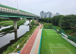 산책로, 인라인스케이트도로, 생활체육시설, 벤치 사진